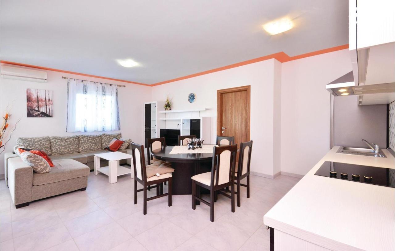 3 Bedroom Nice Home In Solin Split Luaran gambar