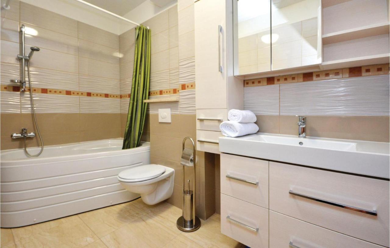 3 Bedroom Nice Home In Solin Split Luaran gambar